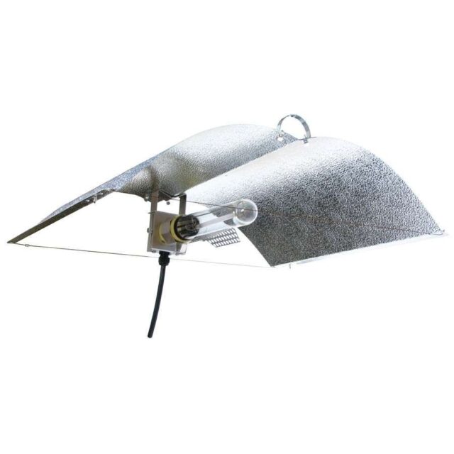 Reflector gaviota Avenger-Medium con Adjust-A-Wings® 400w y 600w