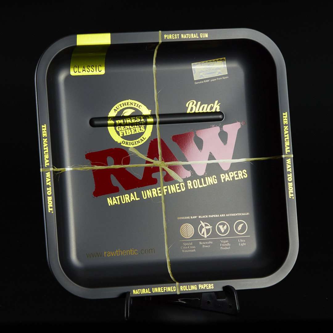 Bandeja para liar cuadrada Raw Black Classic