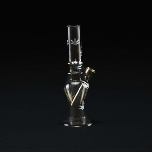 Bong metacrilato 16cm Half Baked - Negro