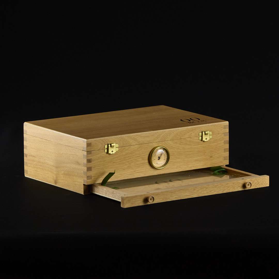Caja de curado de cedro rojo de 00 Box - Mediana (22x32x10,6cm)