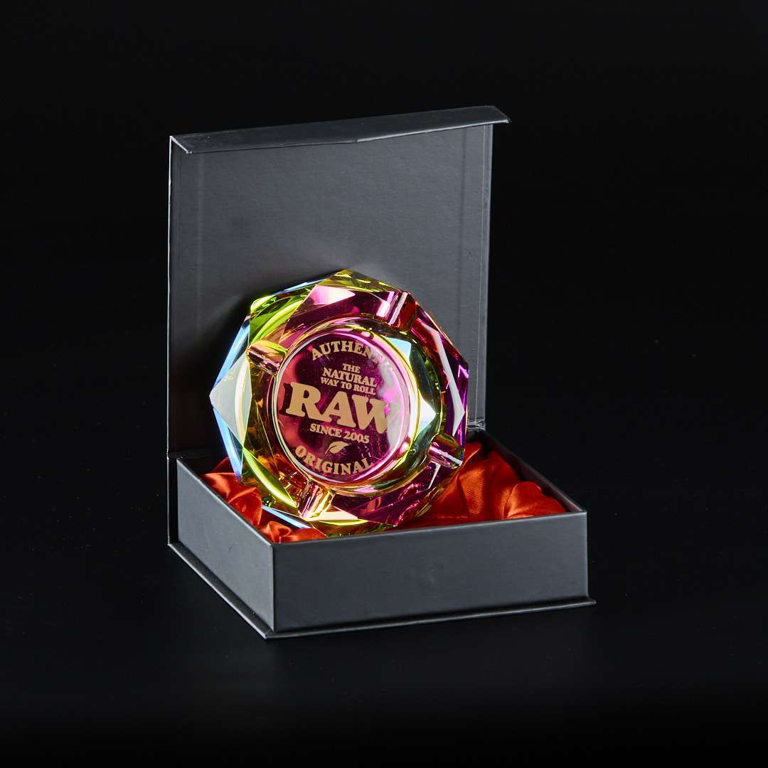 Cenicero de cristal Raw Rainbow tornasol - Imagen 6
