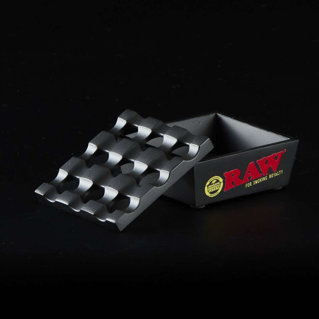 Cenicero de metal Raw Regal negro - Imagen 3