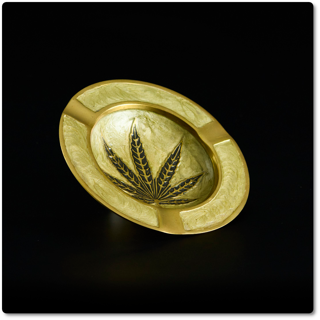 Cenicero de metal Hoja esmaltada 13cm