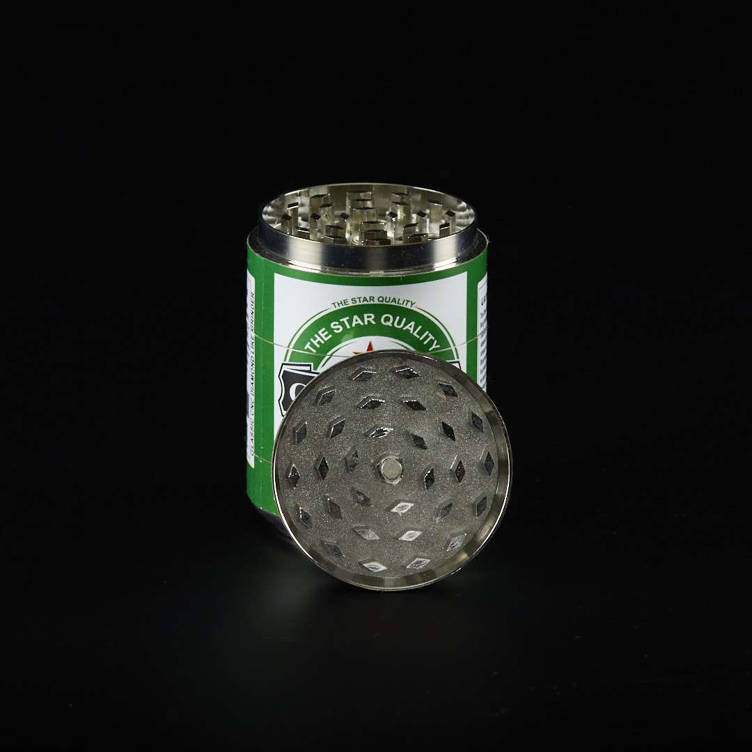 Grinder de metal Lata cerveza 4 partes