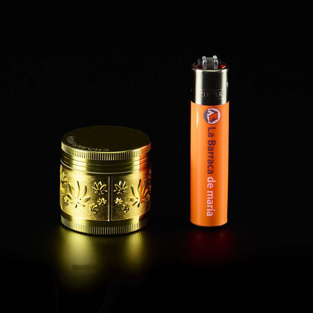 Grinder de metal Champ High Relieve Hoja Oro