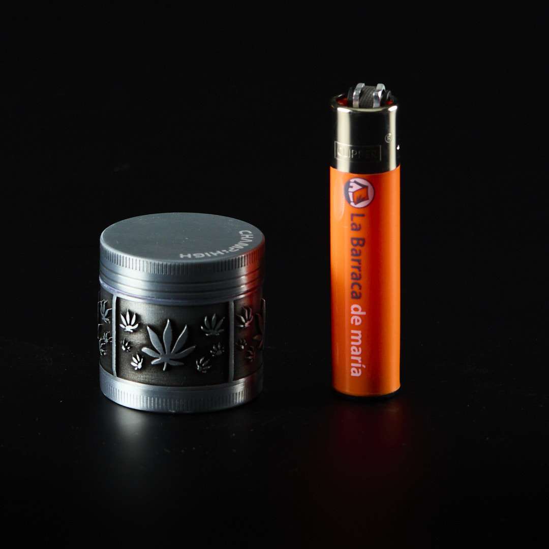 Grinder de metal Champ High Relieve Hoja Plata
