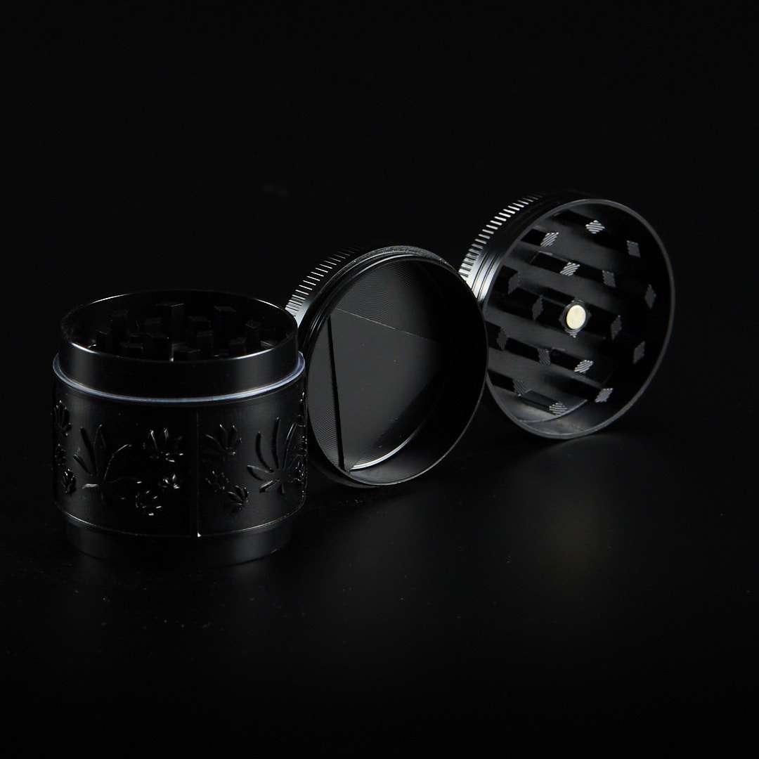 Grinder de metal Champ High Relieve Hoja Negro