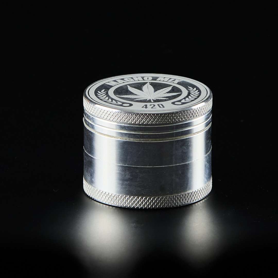 Grinder de metal Magno