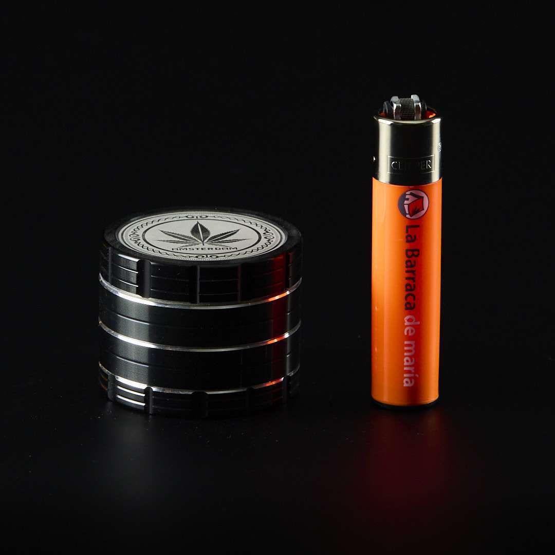 Grinder de metal Cuchillas curvas Amsterdam Negro