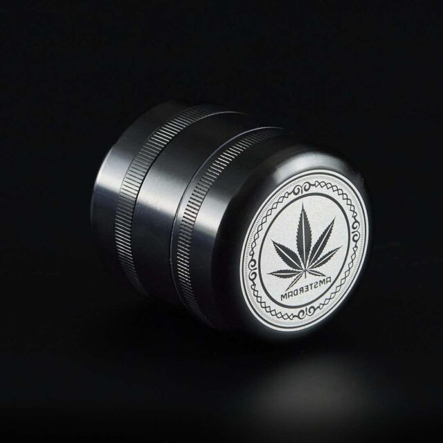 Grinder de metal American Style con 2 platos Negro