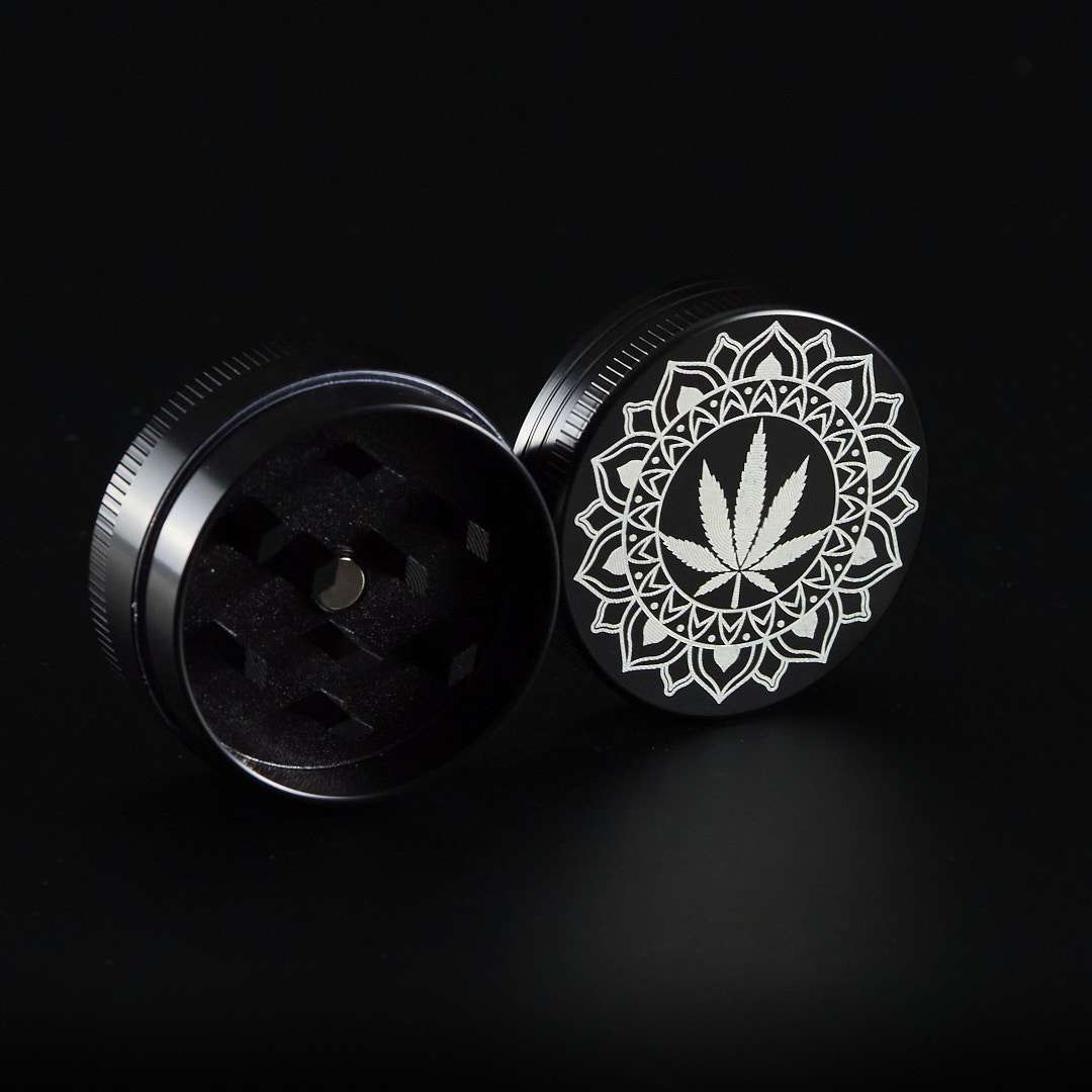 Grinder de metal Hoja con mándala