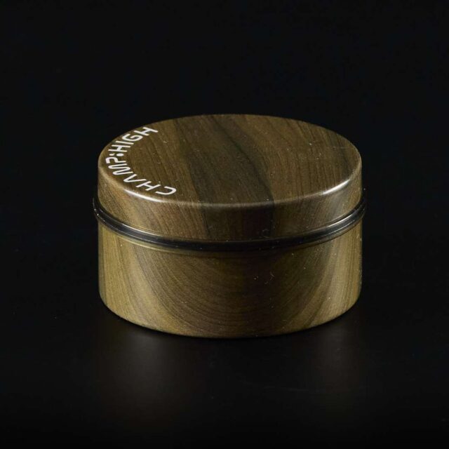 Grinder de plástico Acabado en madera Nogal