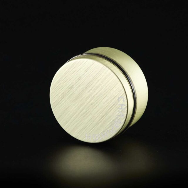 Grinder de plástico Acabado en madera Roble