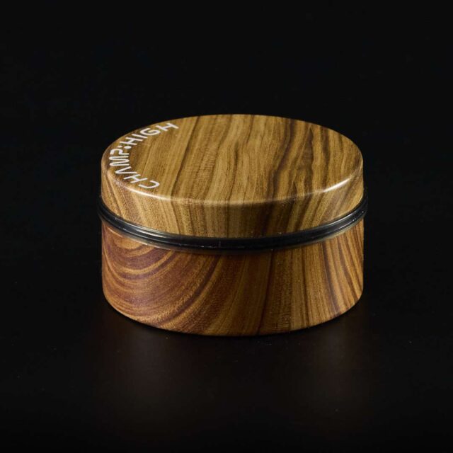 Grinder de plástico Acabado en madera Olmo