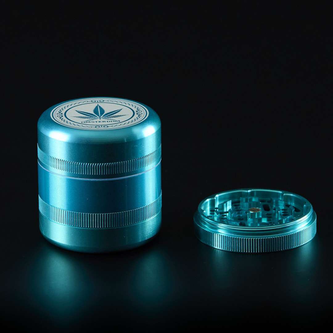 Grinder de metal American Style con 2 platos Turquesa