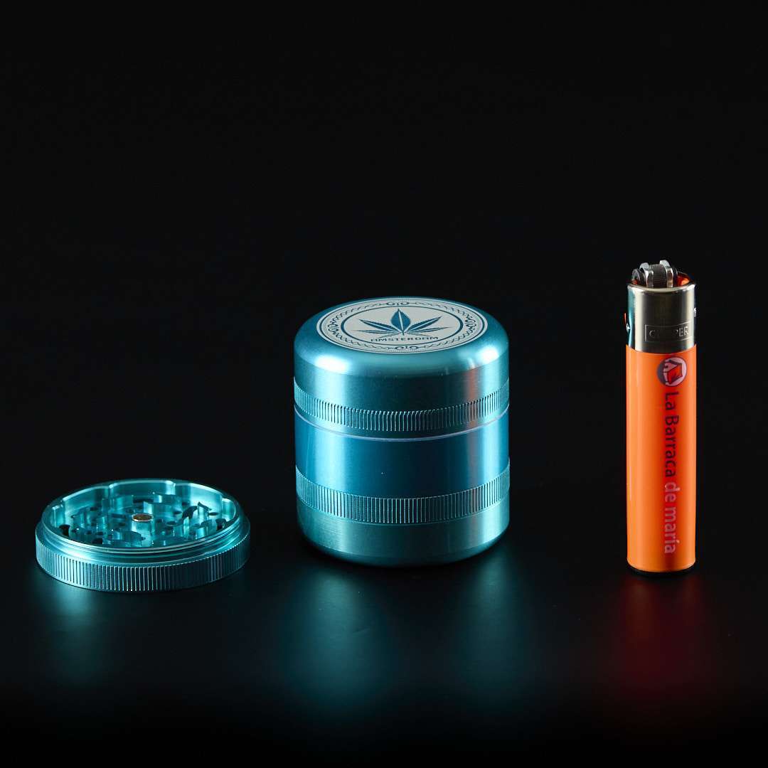 Grinder de metal American Style con 2 platos Turquesa
