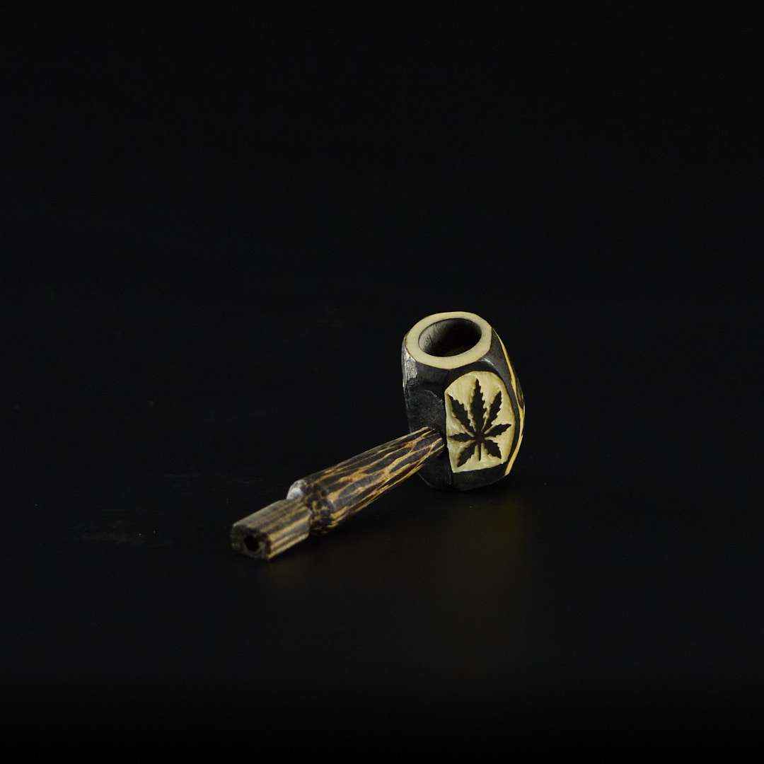 Pipa de tagua 9cm Doble dibujo Figuras