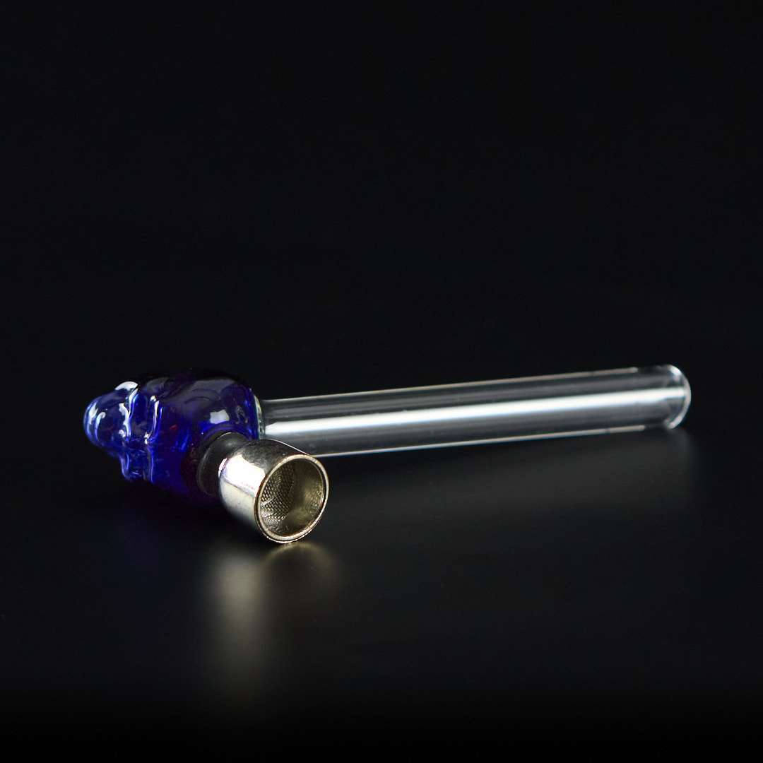 Pipa de cristal y metal 13cm Calavera con cazoleta de metal