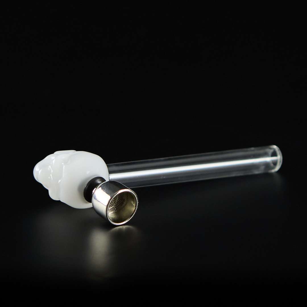 Pipa de cristal y metal 13cm Calavera con cazoleta de metal