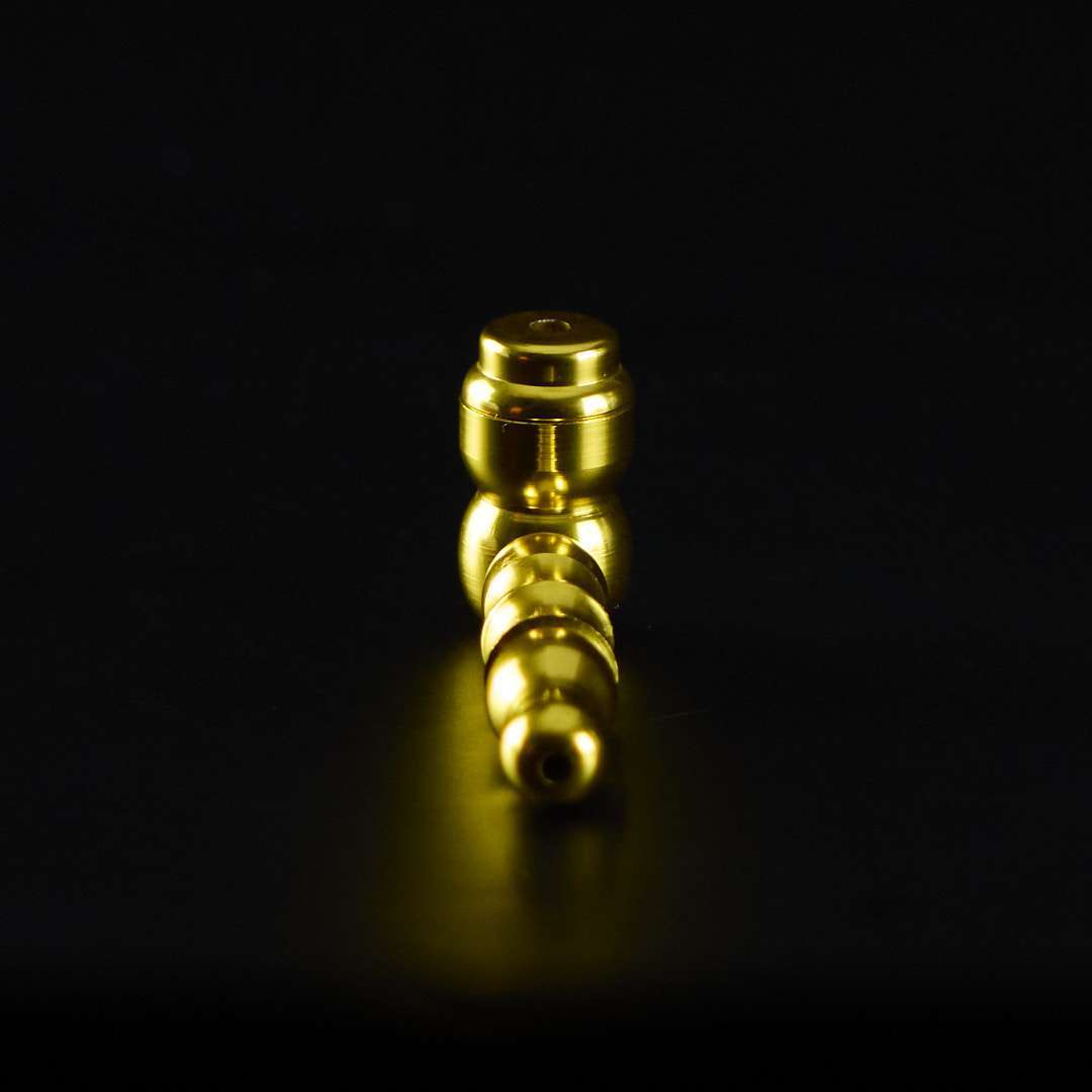 Pipa de metal 10cm Dorada con tapa