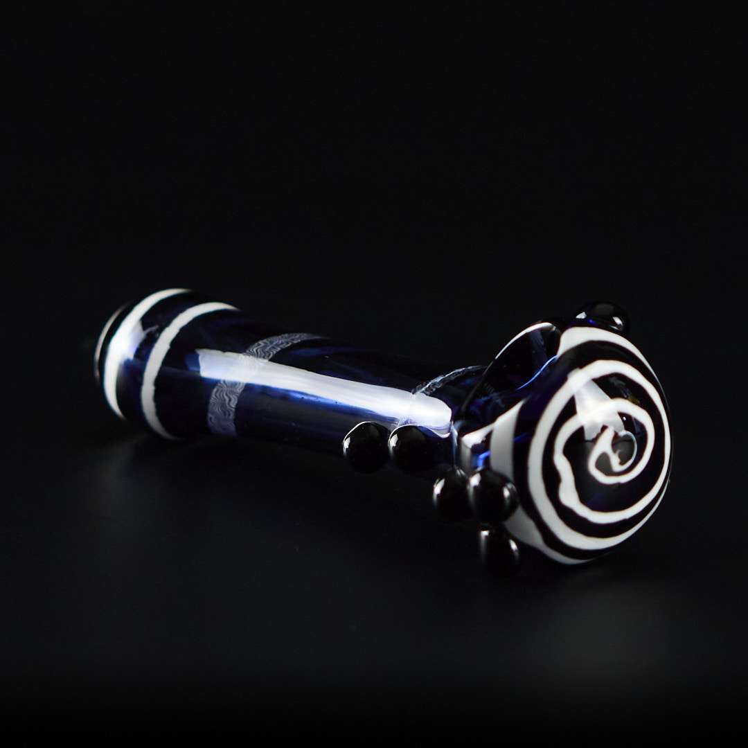 Pipa de cristal americana 14cm Negra espiral blanca y con puntos