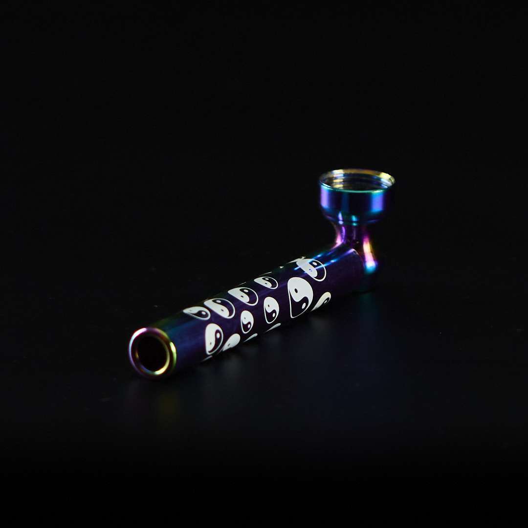Pipa de cristal y metal 10cm Tornasol con rejillas
