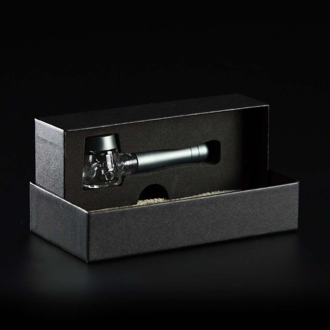 Pipa de cristal y metal 10cm Martillo con cazoleta de cristal