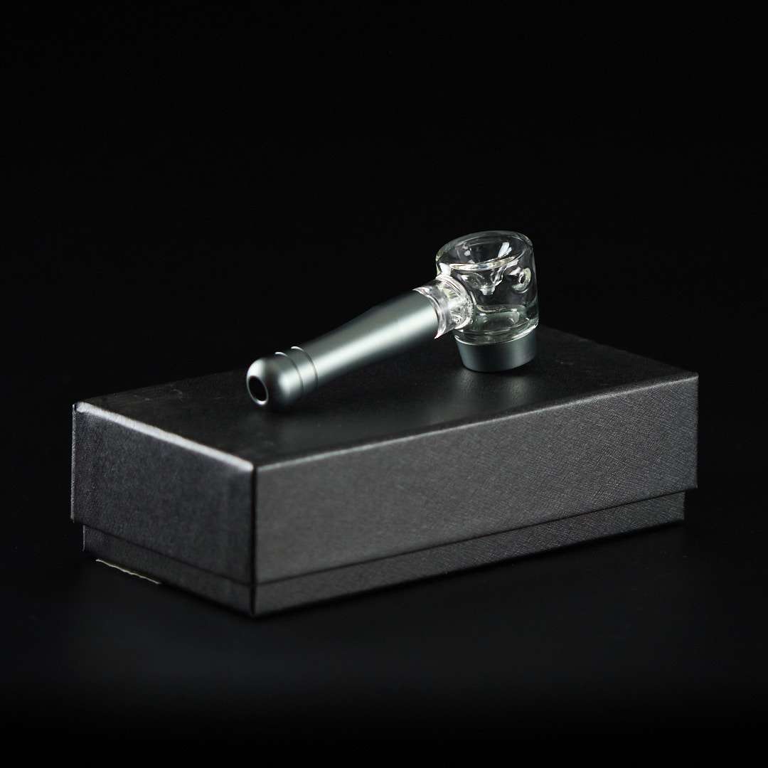 Pipa de cristal y metal 10cm Martillo con cazoleta de cristal