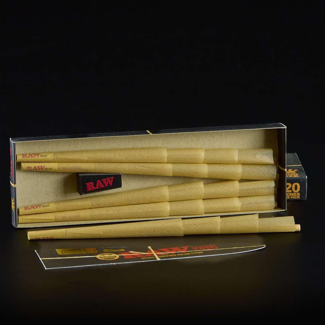 Papel Raw Conos King Size Black 20u.