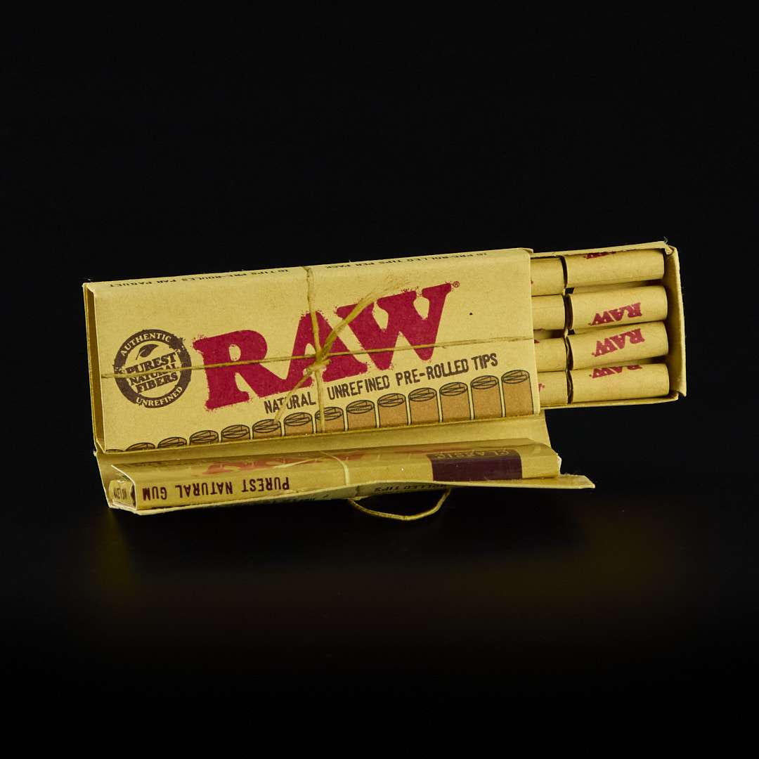Papel Raw 1 1/4 Connoisseur + Pre-Rolled Tips
