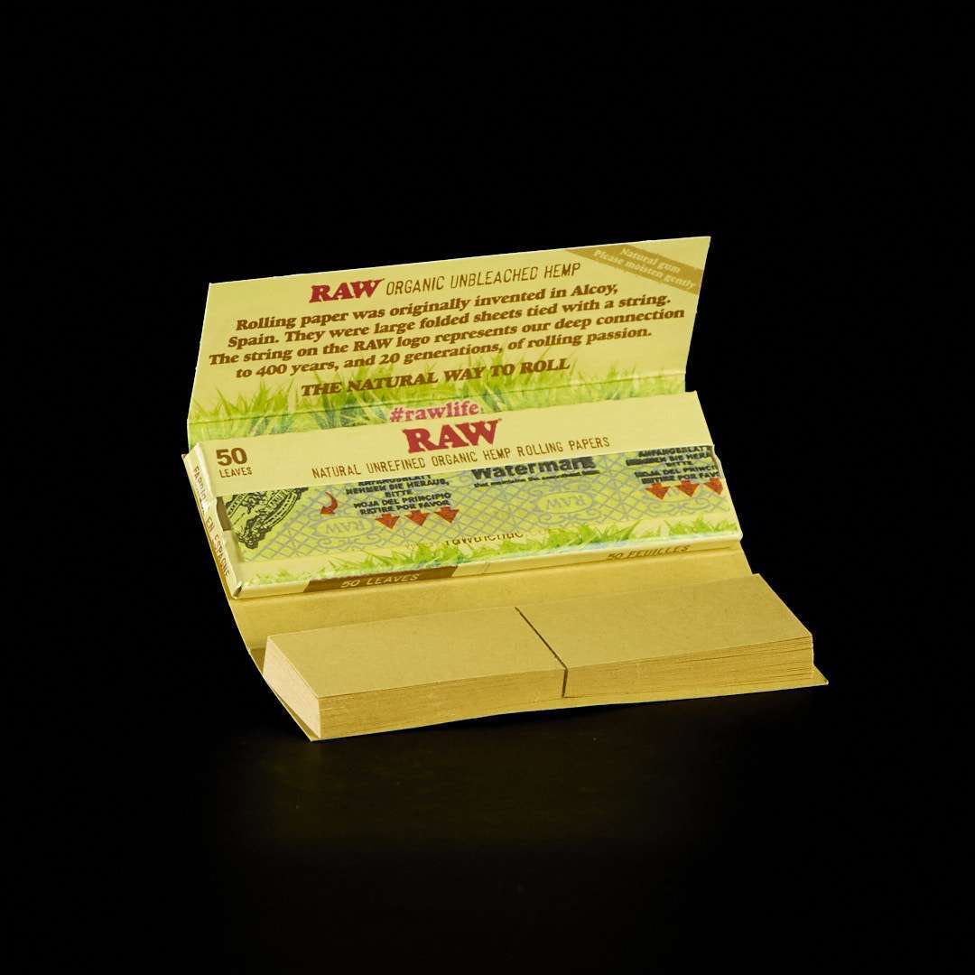 Papel Raw 1 1/4 Orgánico Connoisseur con Boquillas