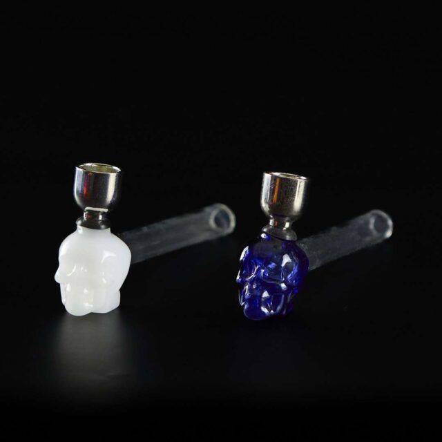 Pipa de cristal y metal 13cm Calavera con cazoleta de metal