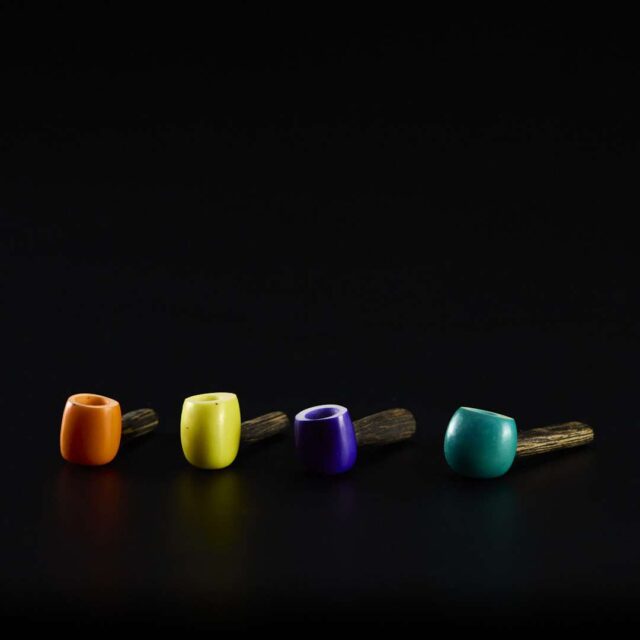 Pipa de tagua 7cm Colores