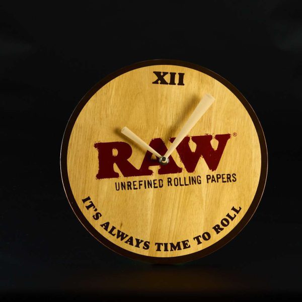 Reloj de madera de Raw