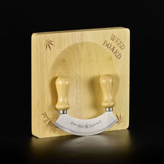 Tabla de madera con cuchillo curvo - Weed Board